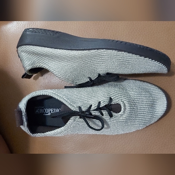 Arcopedico Titanium lace-up shoes - Picture 7 of 8